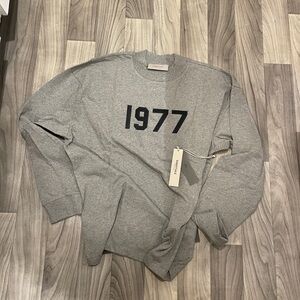 Fear of God Essentials long sleeve Tee oatmeal M